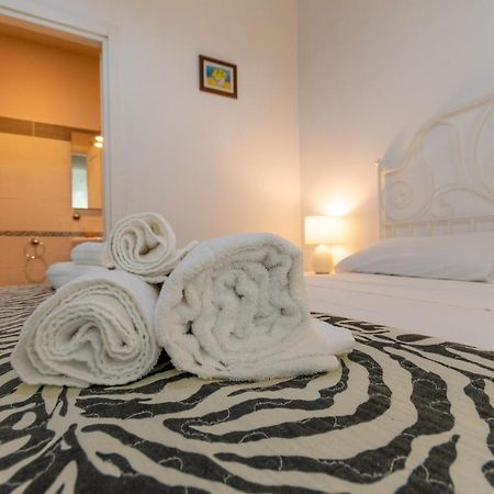 Vercelli Guest House Near San Giovanni Rom Exteriör bild